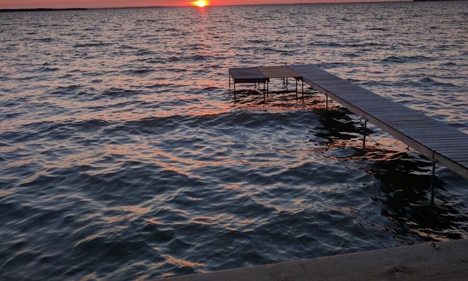Beaverton Cottage | Beach-Front Private Paradise Directly on Lake Simcoe