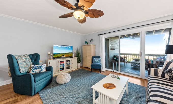 Kiawah Island Villa | Beach Front w/Beautiful Sunsets! Walk to Pools! Amenity Cards! Dog Friendly!