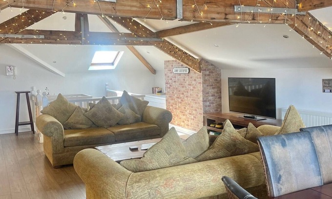 Birkdale Apartment | Beach House - Penthouse Apartment