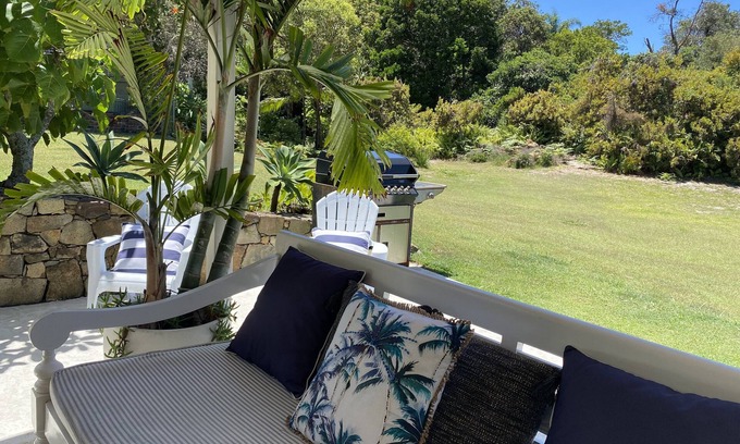 Byron Bay House | Beach House-Perfect Retreat- 5 min walk to Tallow Beach!