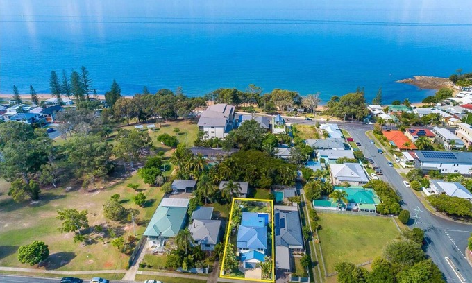 Woody Point House | Beach House - Stunning property with ocean views and stones throw from the beach