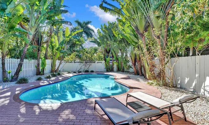 Downtown Hollywood Villa | Beach House w/Heated Pool