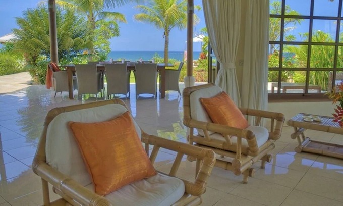 Lokapaksa Villa | Beachvilla, great cooking incl. Housekeeper(s) private pool large garden.