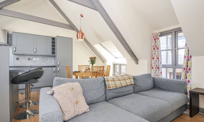 West Looe Cottage | BEACH RETREAT, pet friendly, country holiday cottage in Looe