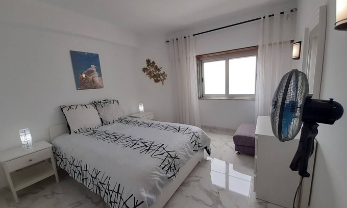Cavacos Apartment | BEACH VIEW, WIFI AND REFURBISHED