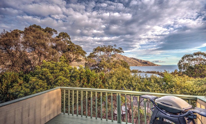 Coles Bay House | Beachcroft - Freycinet Holiday Houses