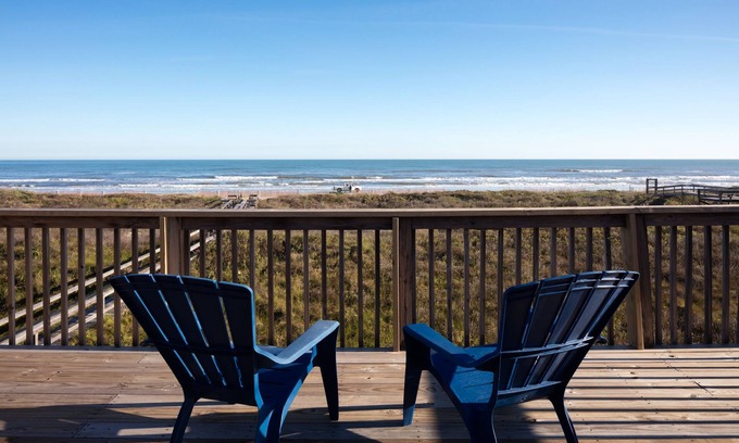 Surfside Beach House | Beachfront 1st Row