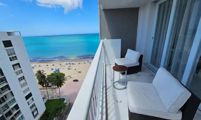 Isla Verde Apartment | Beachfront 2 bedroom apt in Isla Verde. 2-5 minute walk to restaurants & shops!