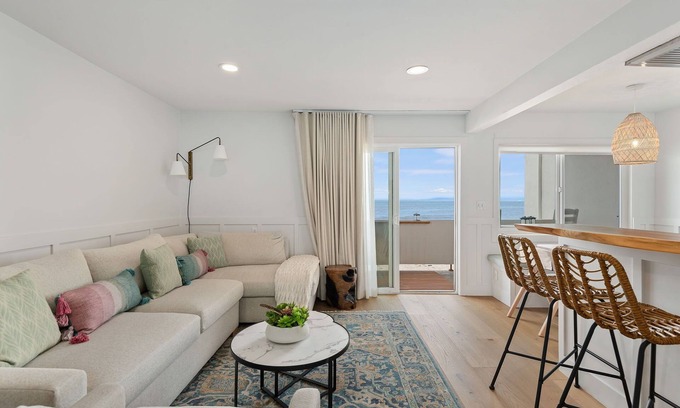 Carpinteria Condo | Beachfront 2BR Condo in Sunny Carpinteria