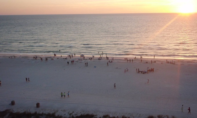 Marco Island Condo | BEACHFRONT - ALL beach gear - Tennis Court - Pool - workout room