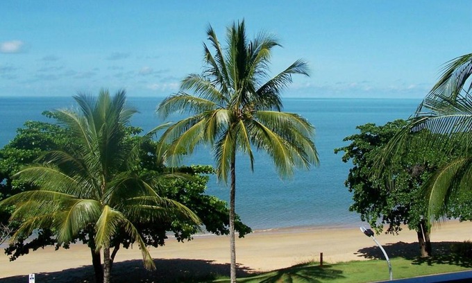 Trinity Beach Apartment | Beachfront Apartments on Trinity Beach