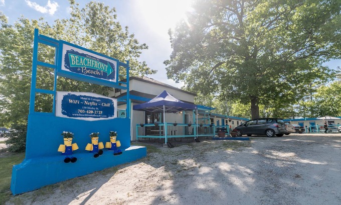 Wasaga Beach Hotel | Beachfront at Beach1 Motel