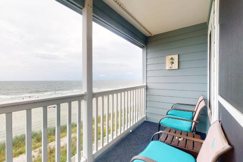Garden City Apartment | Beachfront Blessing