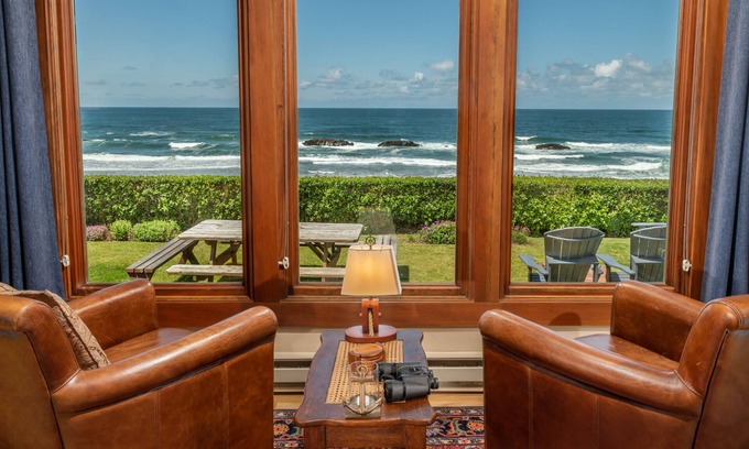 Lincoln City House | Beachfront cottage cozy & warm while watching wild surf action
