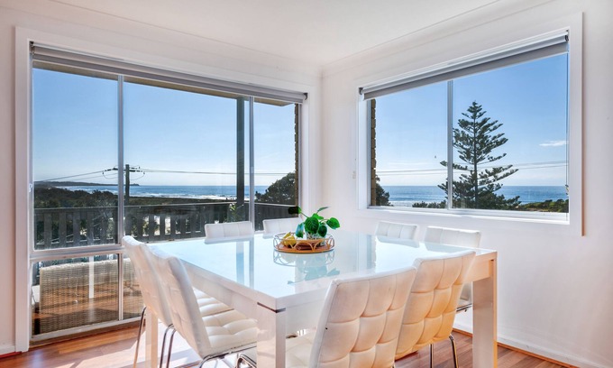 Eurobodalla Shire Council House | Beachfront family home