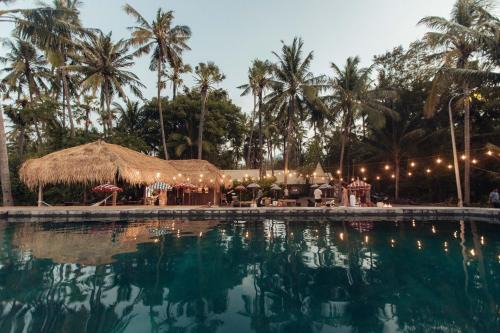 Tianyar Hotel | Beachfront Glamping - Escape in Nature