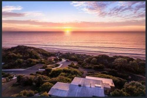 Peppermint Grove Beach House | Beachfront Mansion by Peppy Beach Retreats®