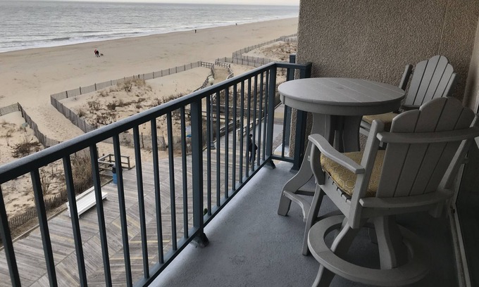 South Rehoboth Condo | Beachfront, Oceanfront, Rehoboth Beach, DE on the Boardwalk