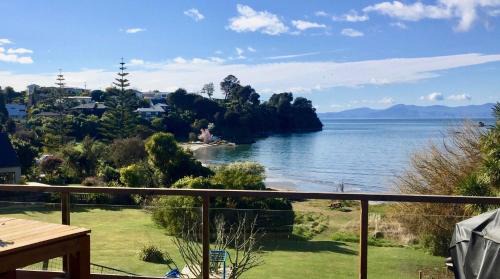 Kaiteriteri House | Beachfront Playground