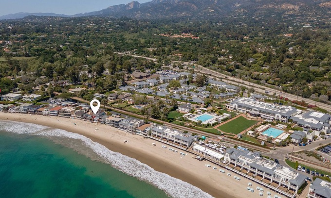 Montecito House | Beachfront Retreat On Sand with Charming Nautical Features | Lower Unit