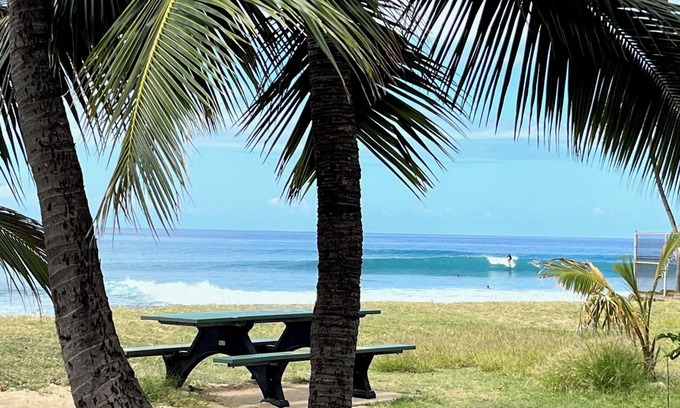 Makaha Condo | Beachfront surfers paradise, separate 1bdr, liv. room, and full sized kitchen!