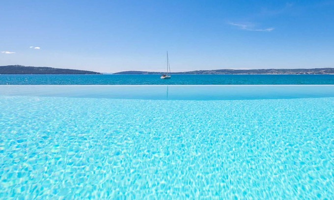 Kastela Villa | Beachfront Villa The View with Pool