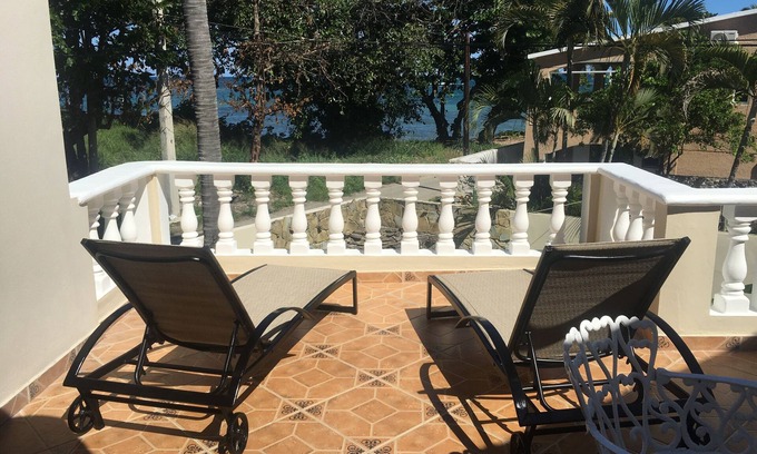Costambar Villa | Beachfront villa perfect place to spend a beautiful vacation.