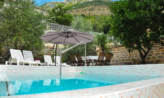 Perast Villa | Beachfront villa Perast