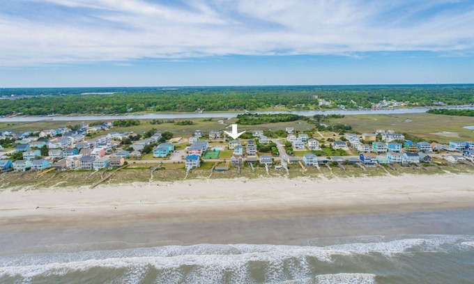 Holden Beach Condo | Beachski's Bungalow 2 Bedroom, 2 Bath with Pool and Tennis, Privat Beach Access!