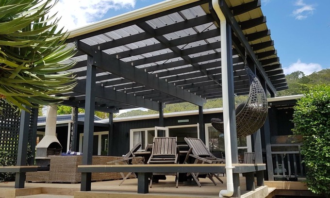 Hahei Cottage | Beachy Bliss - Hahei Holiday Home