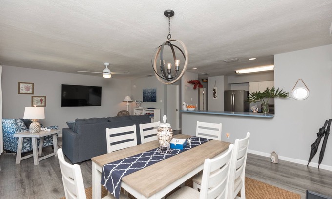 Coquina Gables Apartment | Beachy Getaway–Cozy, Clean & Equipped w/All Essentials! Relax, Enjoy & Refresh!