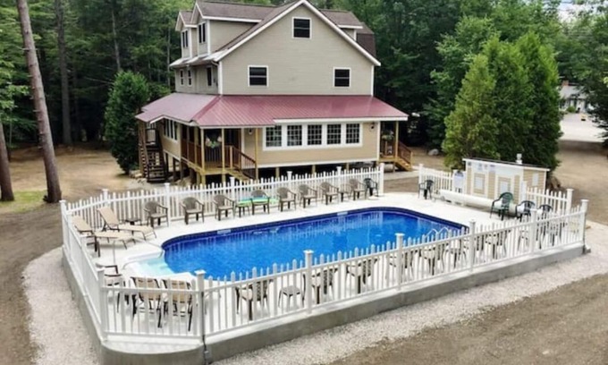 Birchview by the Saco House | Bear Brook Lodge - Large house with pool