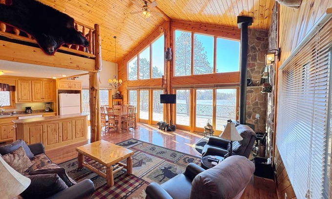 Backus House | Bear Peak Cabin, Beautiful Secluded Lake Cabin with Panoramic Views!