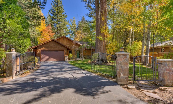 Tahoe Sierra Estates House | Bearadise Cabin- TLUXP