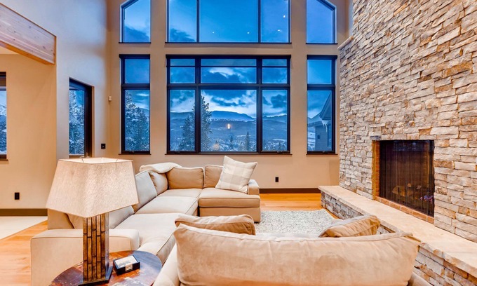 Forest Hills House | Bearadise Forest: New, Modern Luxury Home w/Beautiful Views & Pool Table