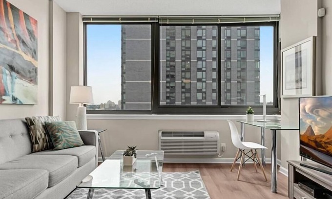 Hudson Exchange Apartment | Beautiful 1BR | Business Center | Jersey City by GLS