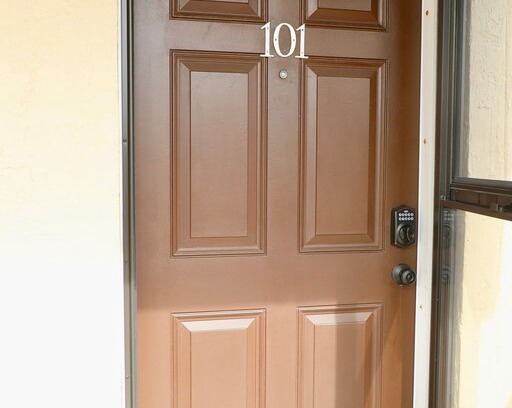 Breakers Apartment | Beautiful 2 BD/ 2 BA steps away from the beach in Ormond Beach, FL