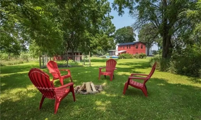 Town of Kirkland Apartment | Beautiful 2 bedroom apartment, minutes from Hamilton College