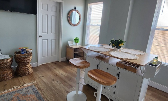 Cumberland Apartment | Beautiful 2-bedroom apartment in quaint Cumberland with WiFi, AC