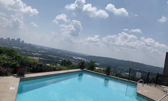 East Price Hill Condo | Beautiful 2 level city view condo Swimming pool minutes from downtown Cincinnati