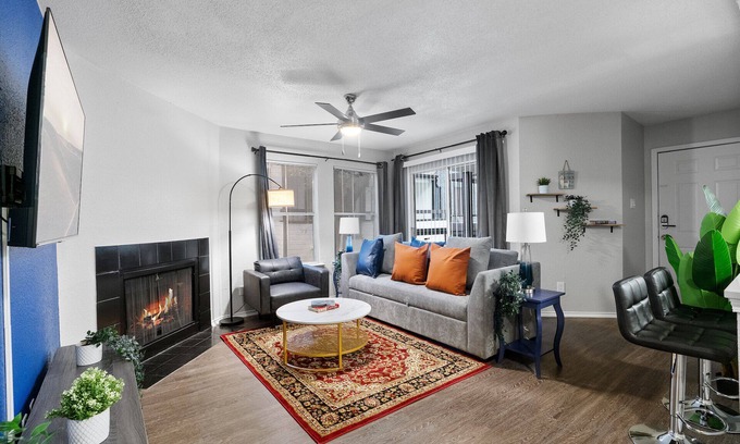 University Hills and Windsor Park Apartment | Beautiful 2BD/2BA in University Hills 8123