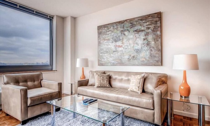 Hudson Exchange Apartment | Beautiful 2BR | NYC Skyline Views | Jersey City Waterfront by GLS
