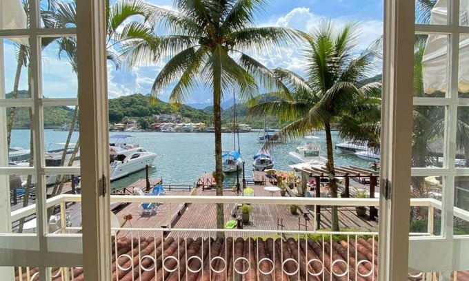 Vila da Petrobras Apartment | Beautiful 3 Bedrooms with Deck, Barbecue, Pool, Angra