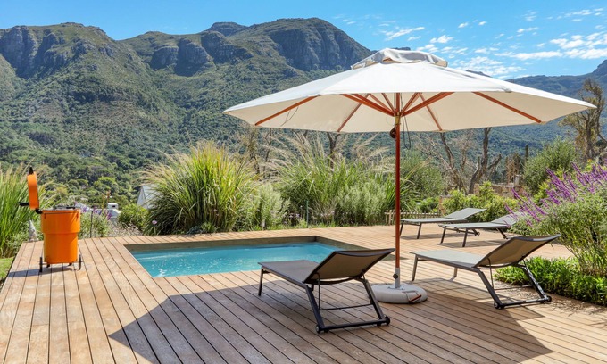 Hout Bay House | Beautiful 3 bedroom home in security estate