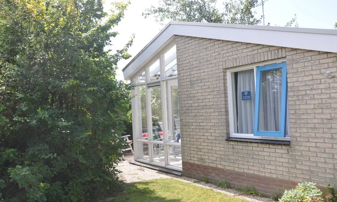 De Koog House | Beautiful 4 pers. Bungalow with conservatory in De Koog on Texel, The Netherlands