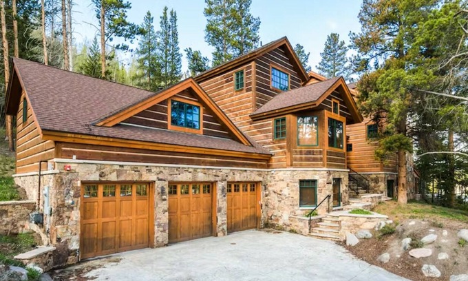 Keystone House | Beautiful 6BR home in West Keystone - w/private hot tub, fireplace, and more!