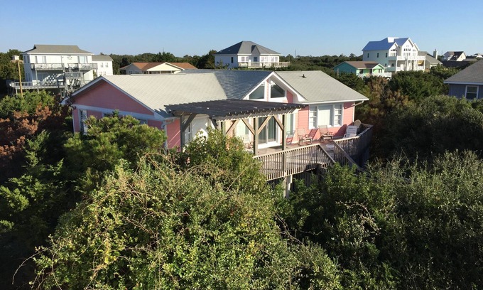 Emerald Isle Cottage | Beautiful and private Oceanfront Cottage