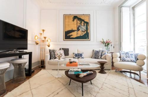 Bairro Alto Apartment | Beautiful and Stylish 5BR in the heart of Chiado