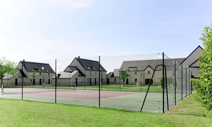 Azay-le-Rideau House | Beautiful apartment in villa for 6 guests with pool, WIFI, TV, terrace and pets allowed