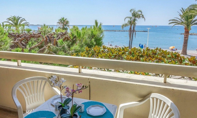 Nice Apartment | Beautiful apartment for 4 guests with WIFI, TV, terrace and pets allowed